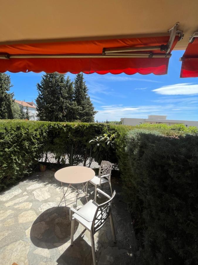 Charmant Studio Avec Terrasse Et Parking A Vence Eksteriør billede